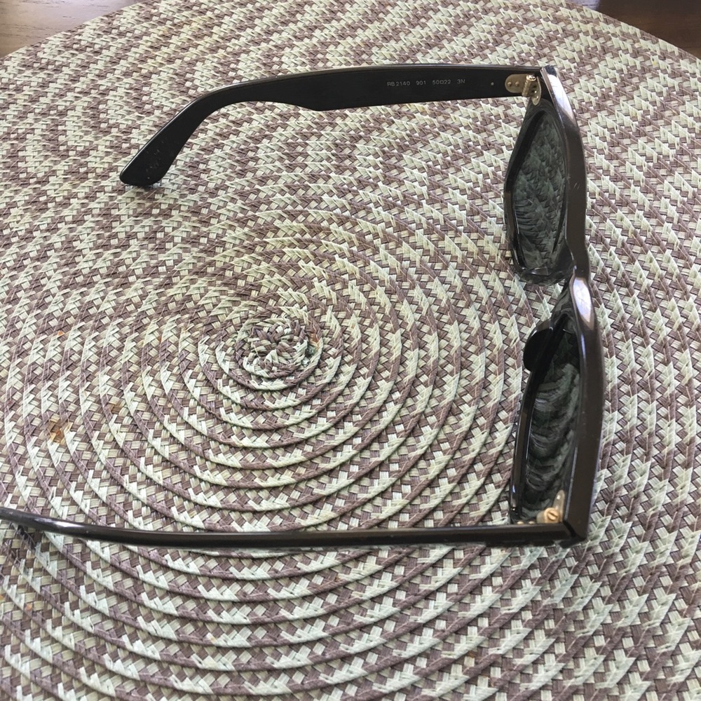 Ray-Ban wayfarer sunglasses
